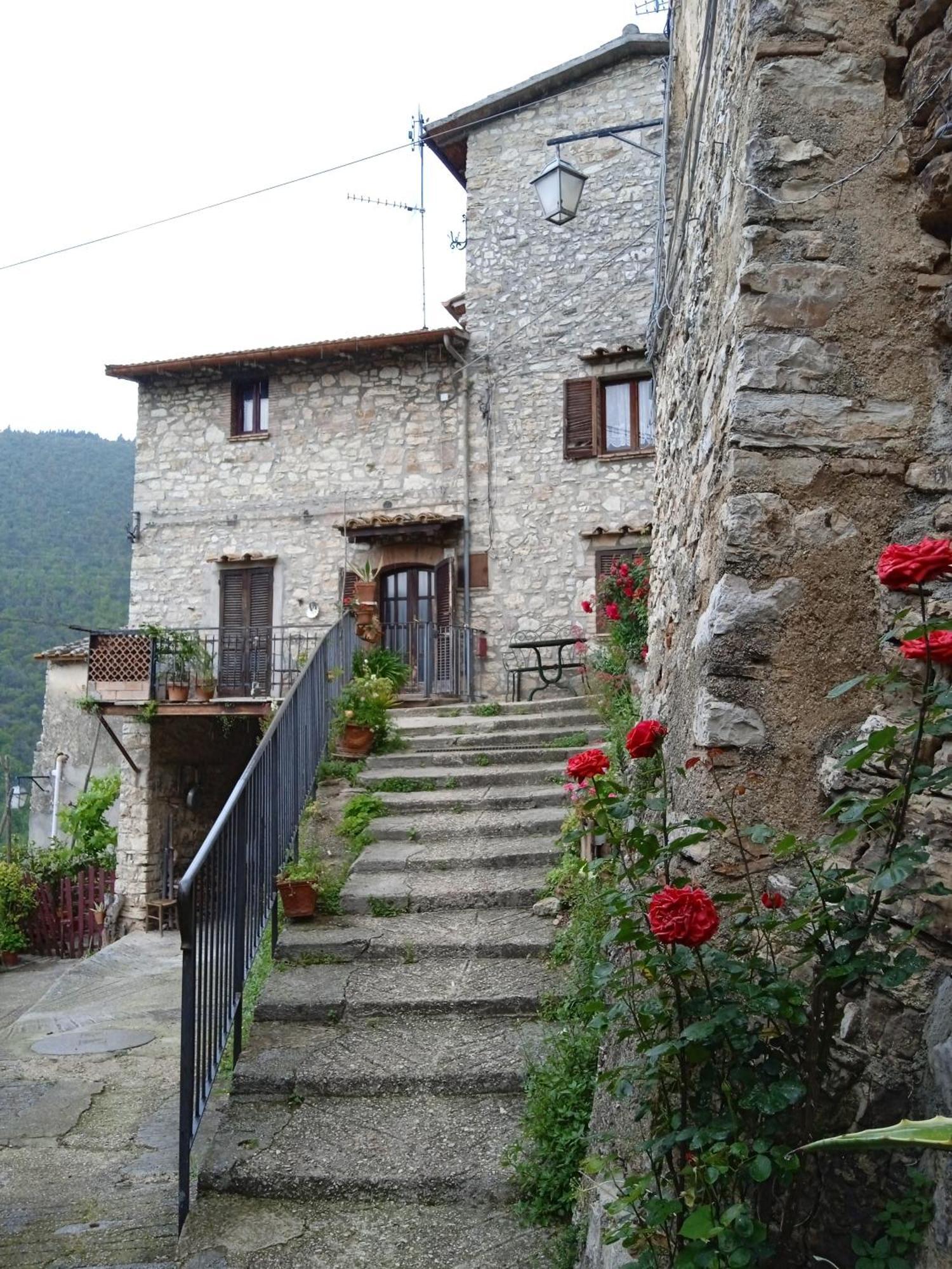 Casa Belvedere A Valle San Martino Di Spoleto Bagian luar foto